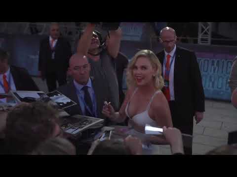  Charlize Theron & Sofia Boutella Are Stunning   European Premiere 