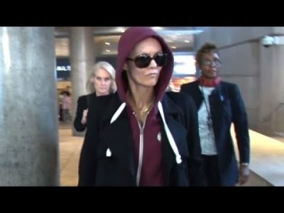 EXCLUSIF - Vanessa Paradis est une cliente cool chez LAX