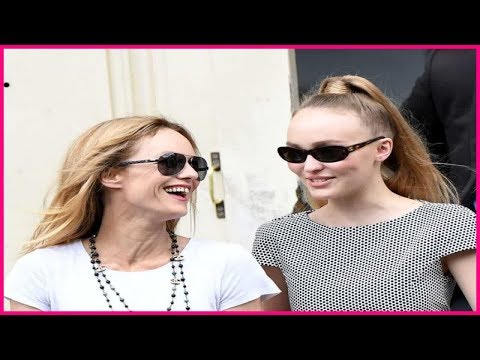  Vanessa Paradis : sa fille Lily-Rose Depp lui adresse un tendre message - HOLA news 