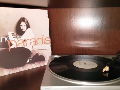 Vanessa Paradis - Lonely Rainbows (Vidéo vinyle)