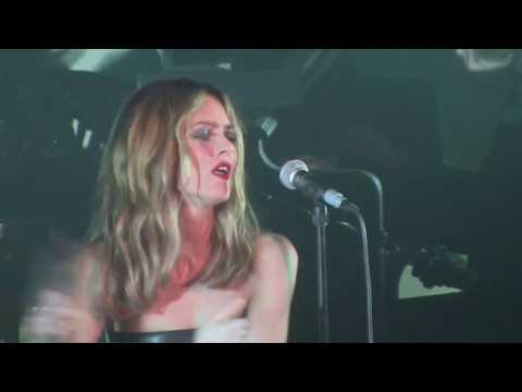  Vanessa Paradis @ Casino de Paris 01 Tandem 