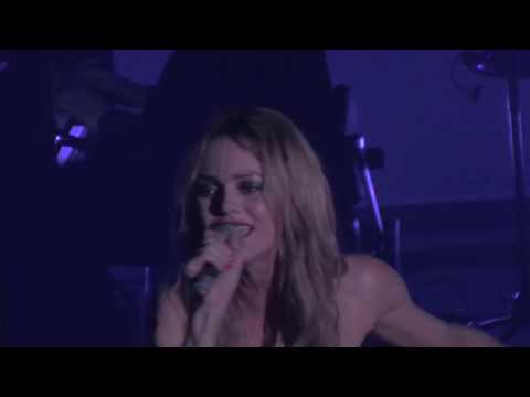  Vanessa Paradis @ Casino de Paris 07  Dis-lui toi que je t'aime 