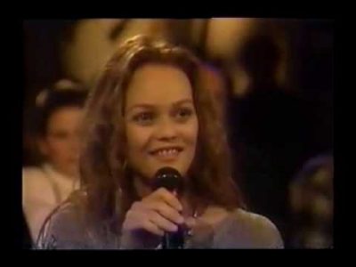 Vanessa Paradis - En ligne à Musique Plus - 14 février 1995