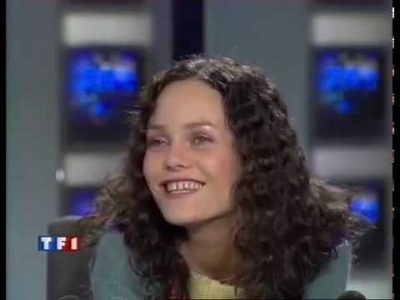 Vanessa Paradis  Interview @ TF1 News, 15 oct 00