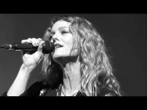  ...VANESSA PARADIS..Le Silo Marseille..15.05.19...Ces Mots Simples... 