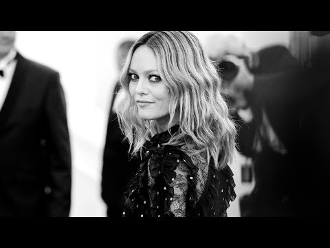  Vanessa Paradis Vide Son Sac 