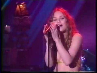 Vanessa Paradis en direct sur TV @ Concert Privé, le 3 mai 96