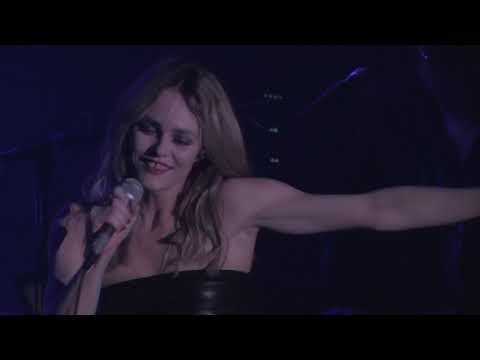  Vanessa Paradis @ Casino de Paris 07   Dis lui toi 