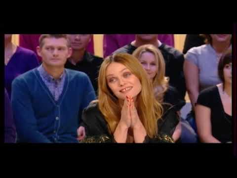  Vanessa Paradis au  grand journal  pour la promo du 1er Best of sortie en 2009 