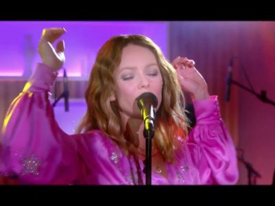 Le live: Vanessa Paradis "Vague à l'âme soeur" - C à Vous - 03/13/2019