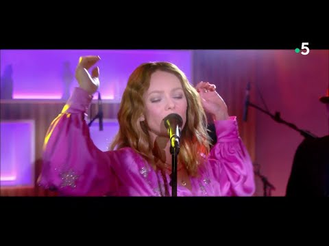  Le live : Vanessa Paradis "Vague à l'âme soeur" - C à Vous - 03/13/2019 